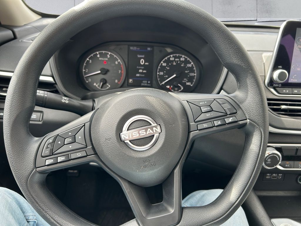 2025 Nissan Altima 2.5 S photo 9