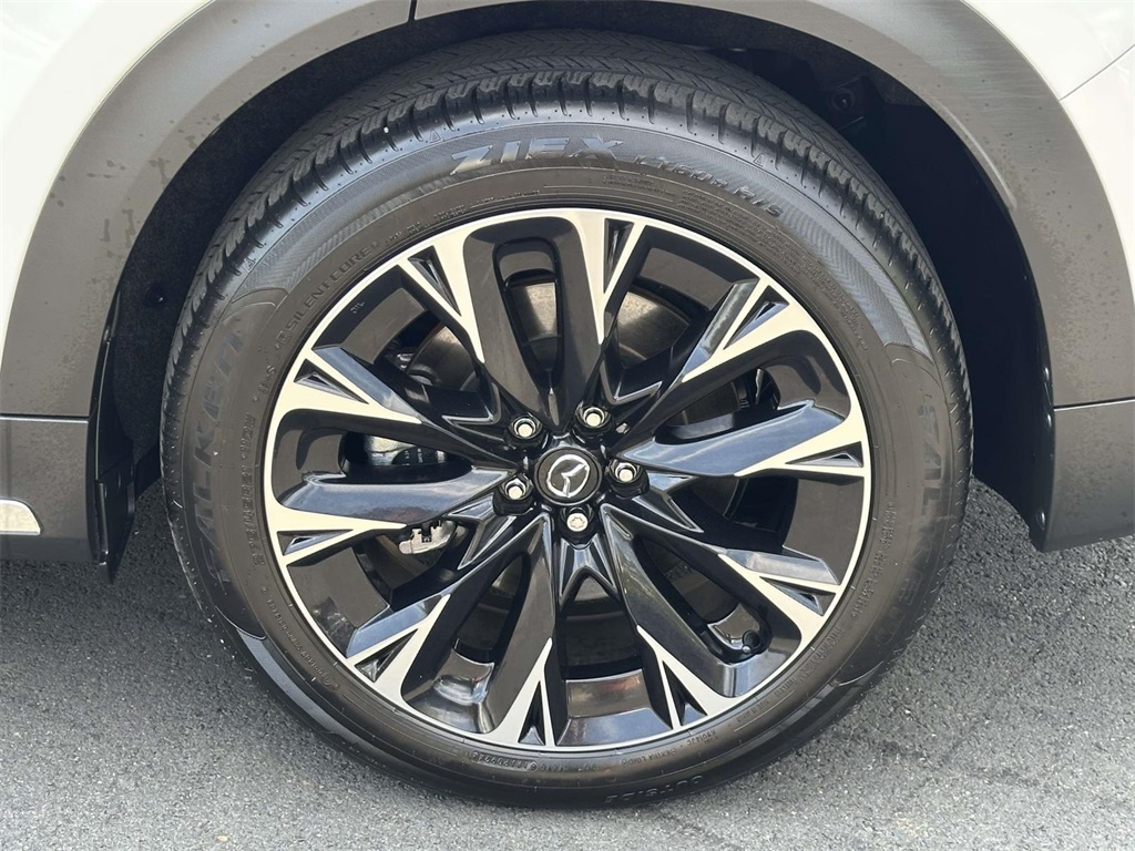 2024 Mazda CX-90 Premium photo 11