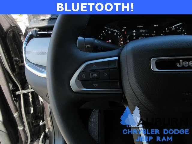 2023 Jeep Compass Limited photo 9