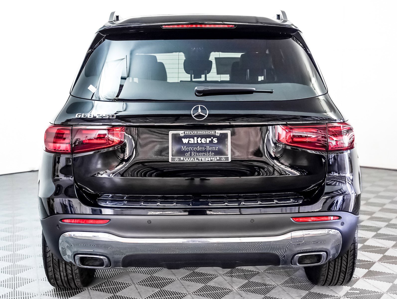 2025 Mercedes Benz GLB 250 photo 7