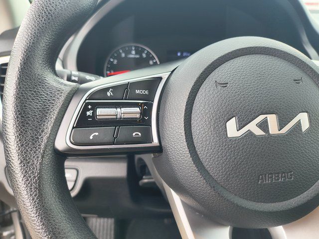 2023 Kia Seltos LX photo 4