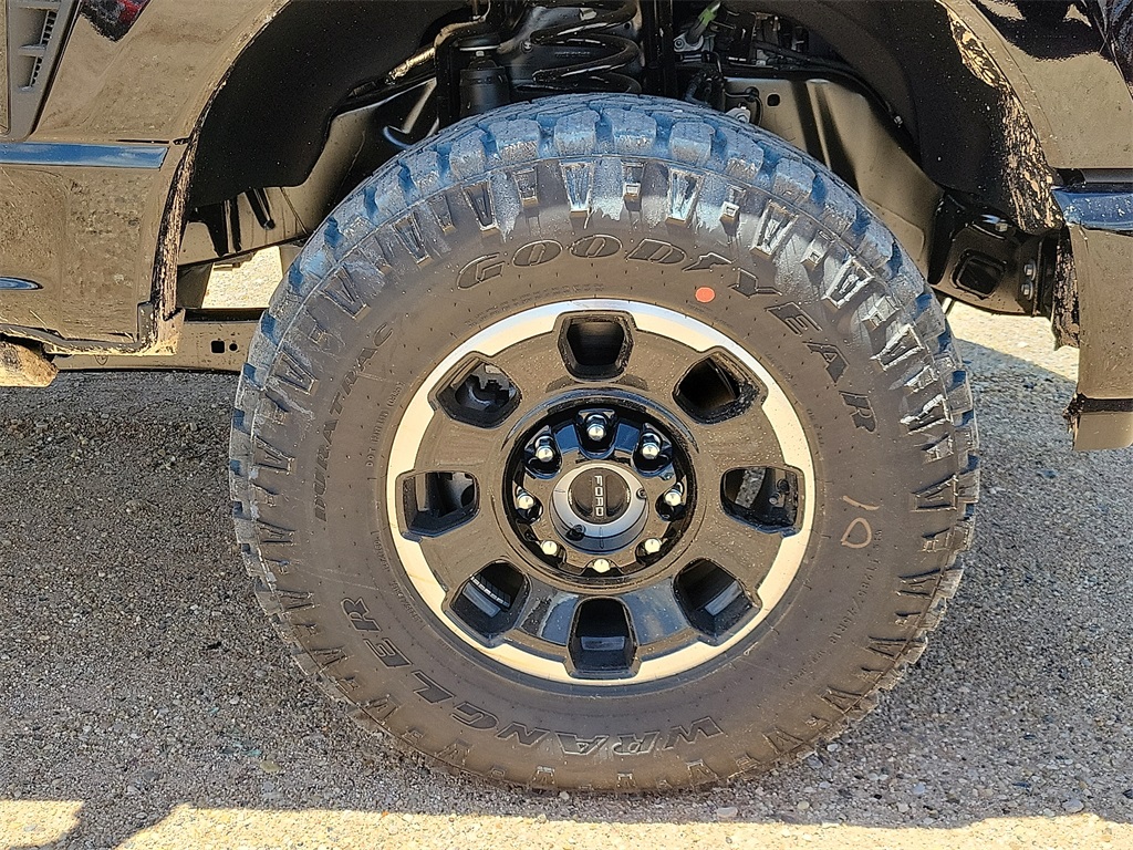 2025 Ford F-250 photo 14