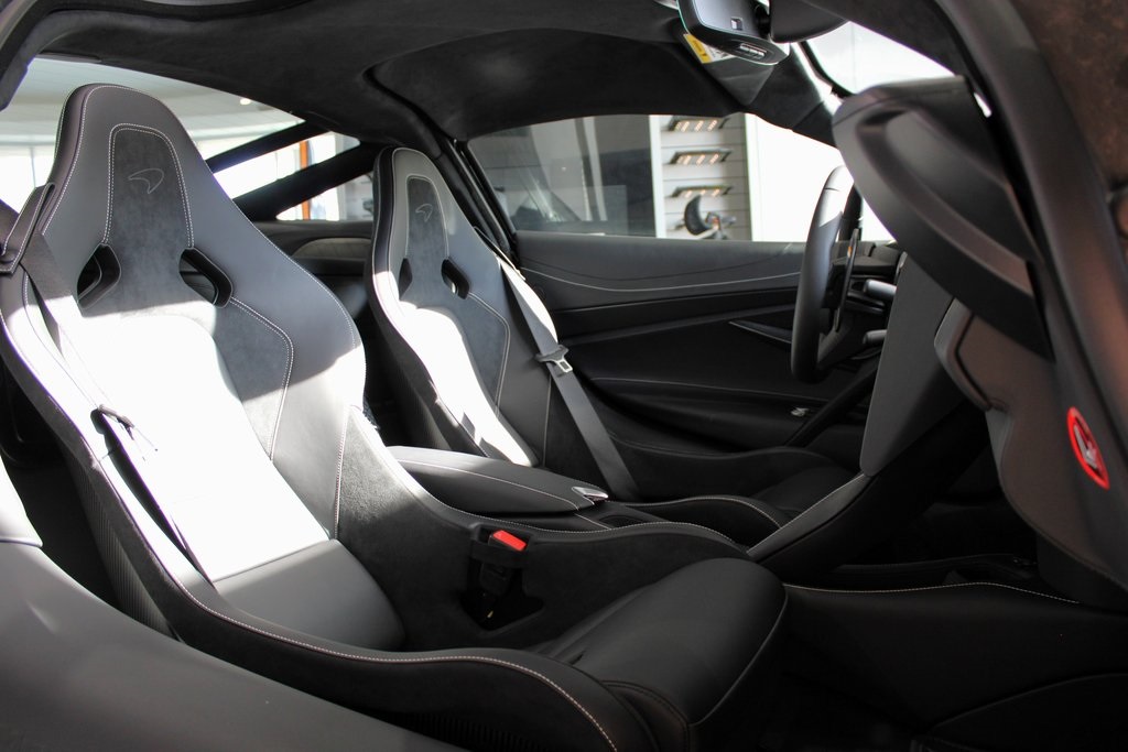 2025 Mclaren 750S Coupe photo 4