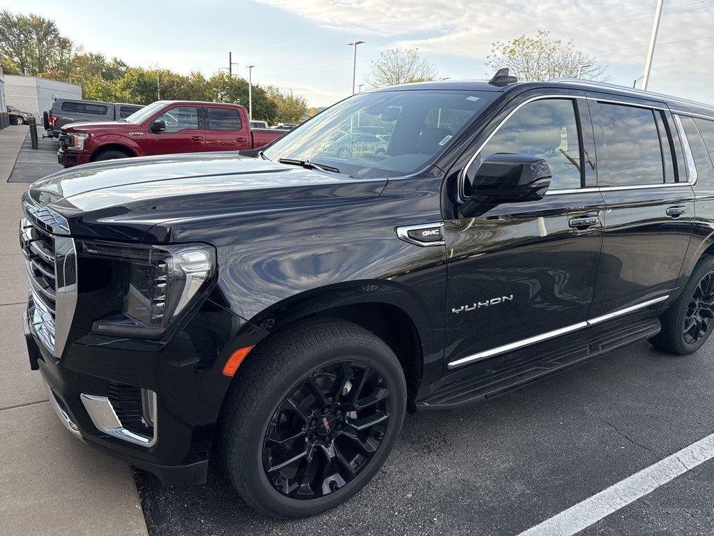 Used 2022 GMC Yukon XL SLT with VIN 1GKS2GKD0NR166795 for sale in Winona, Minnesota