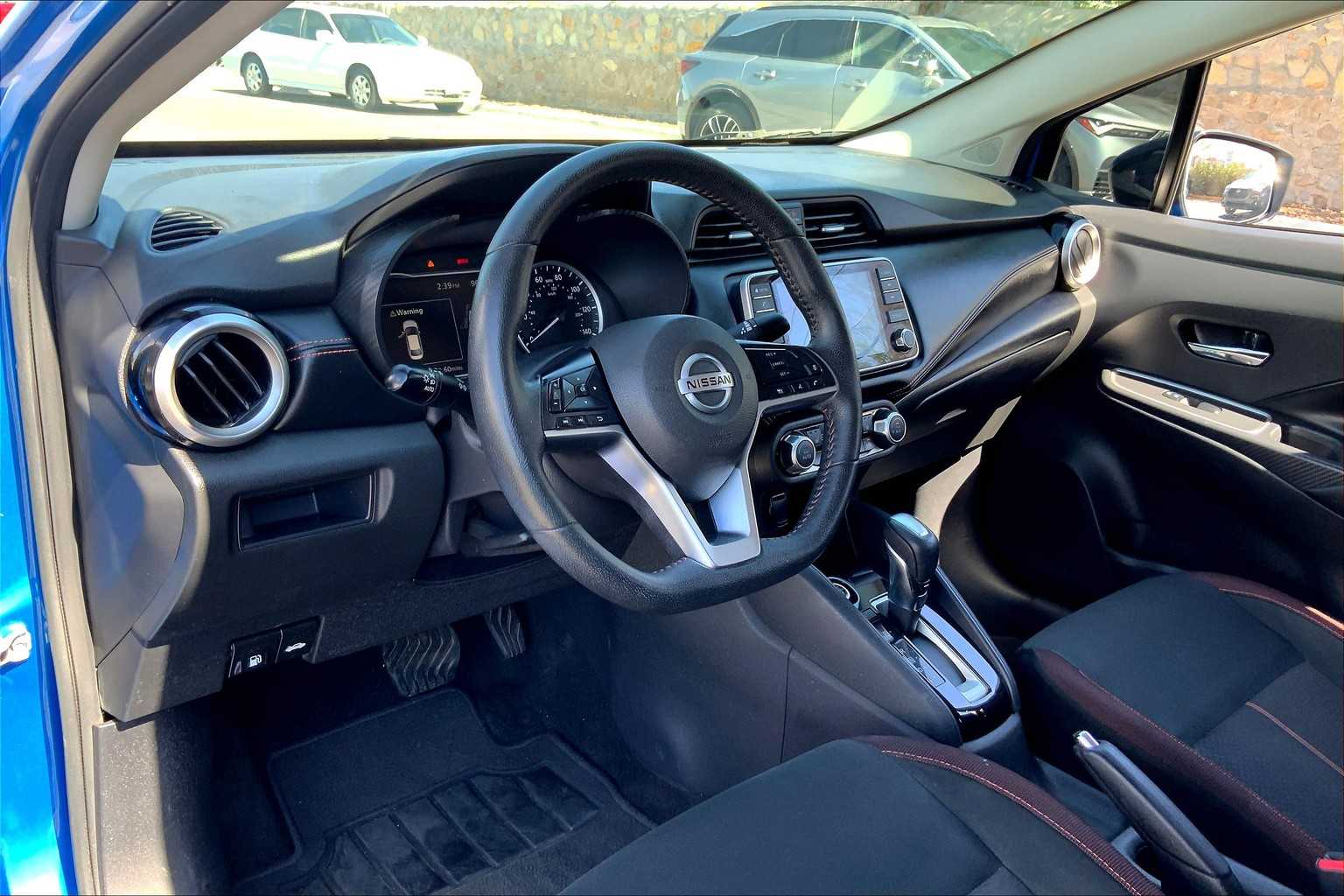 2020 Nissan Versa SR photo 15