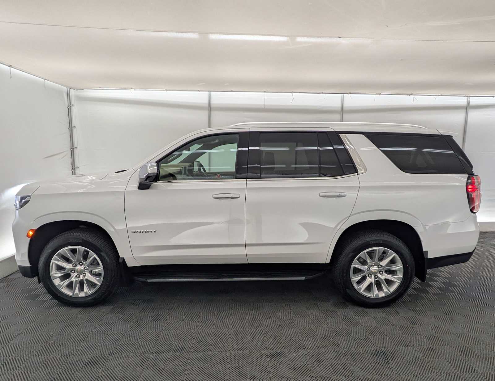 2024 Chevrolet Tahoe Premier photo 3