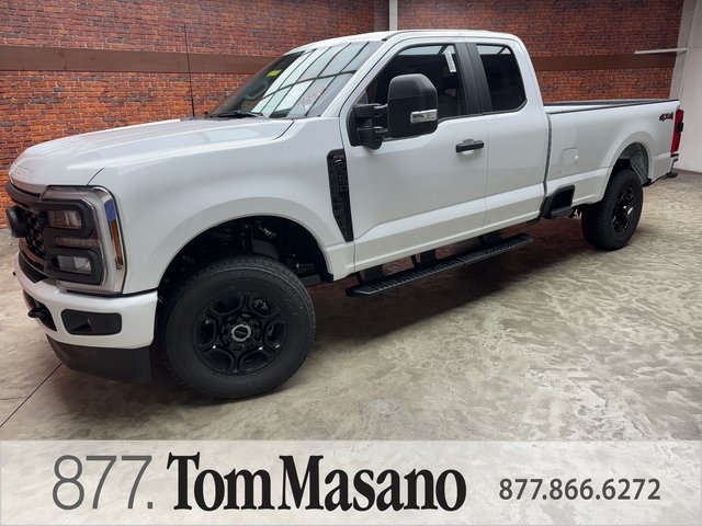 2025 Ford F-350 Super Duty XL's photo