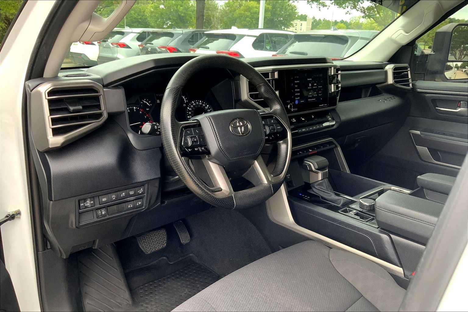 2022 Toyota Tundra SR5 CrewMax photo 15