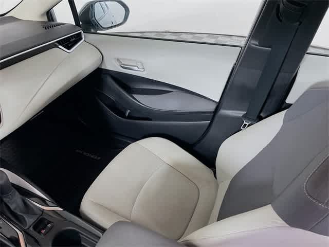 2020 Toyota Corolla LE photo 21