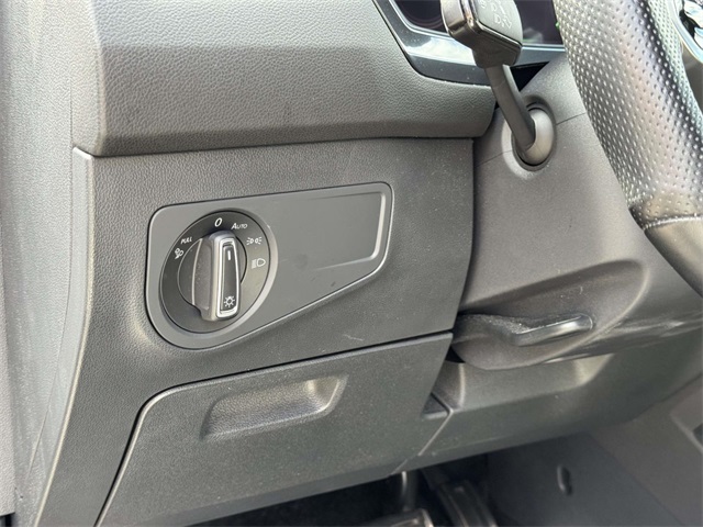 2023 Volkswagen Tiguan SEL R-Line Black photo 28