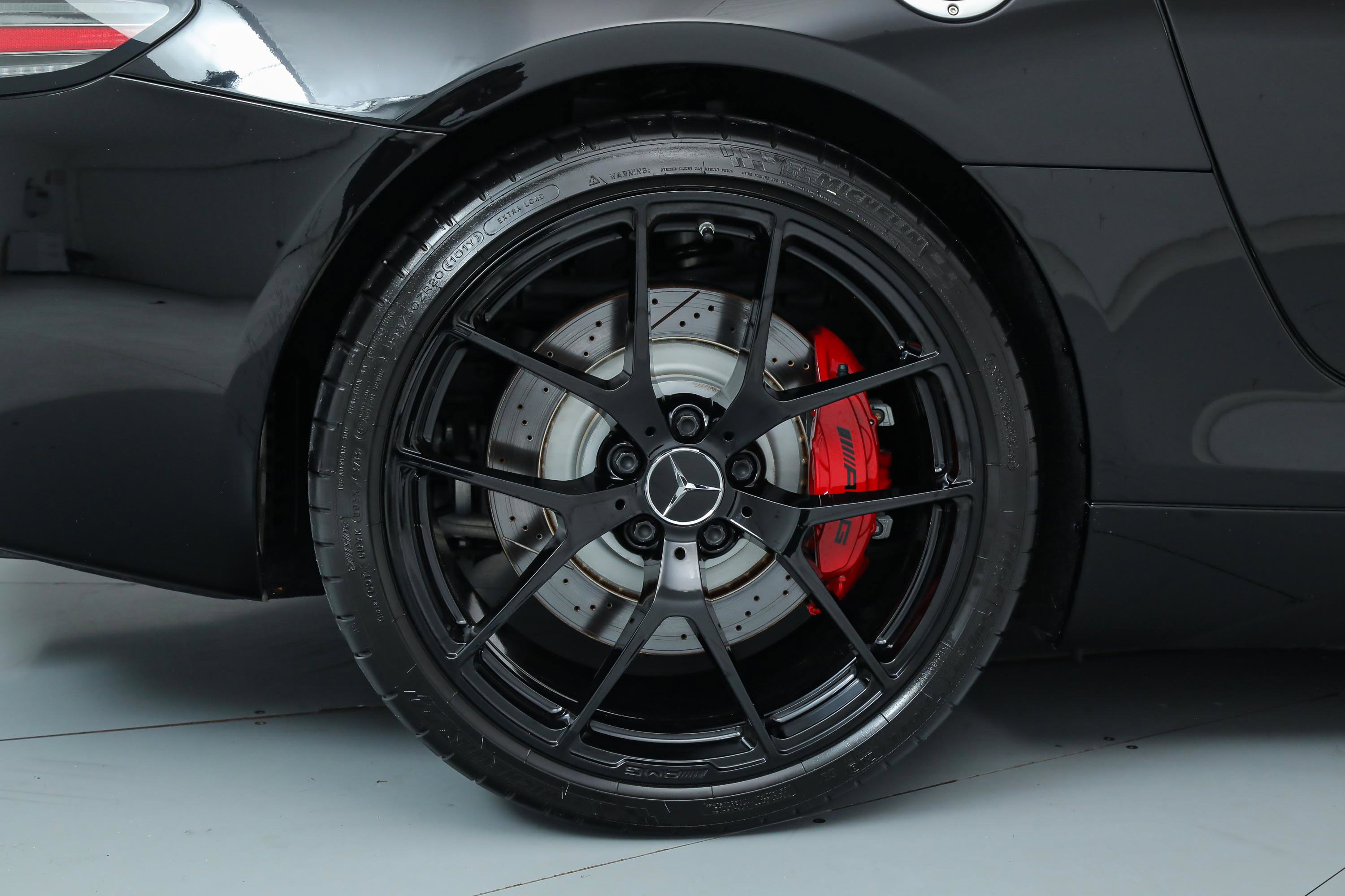 2015 Mercedes Benz SLS AMG photo 47