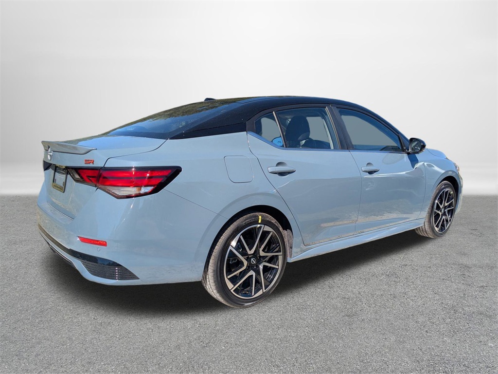 2025 Nissan Sentra SR photo 3
