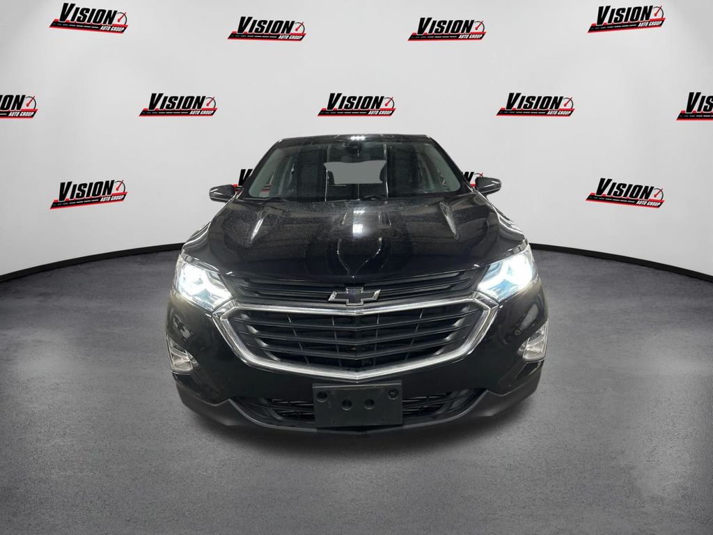 2021 Chevrolet Equinox LT photo 2