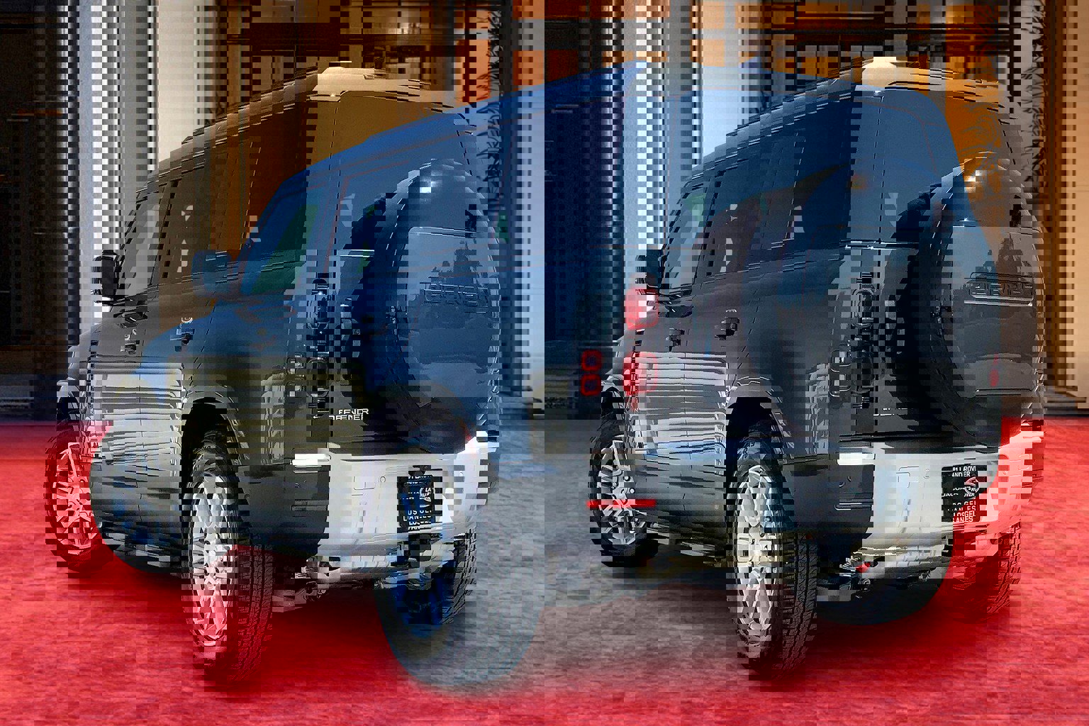 2025 Land Rover Defender 110 S photo 2