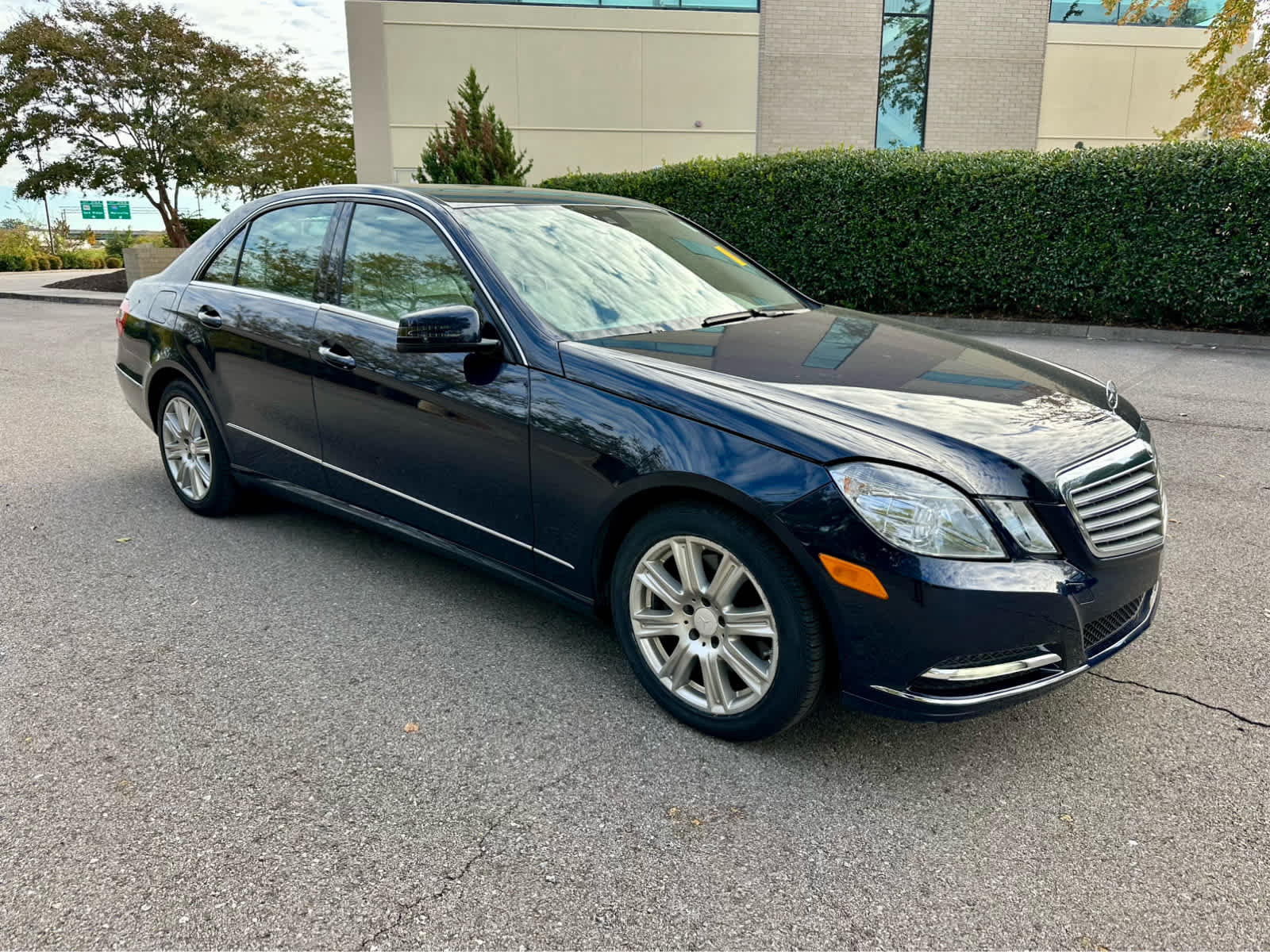 2013 Mercedes Benz E 350 photo 3