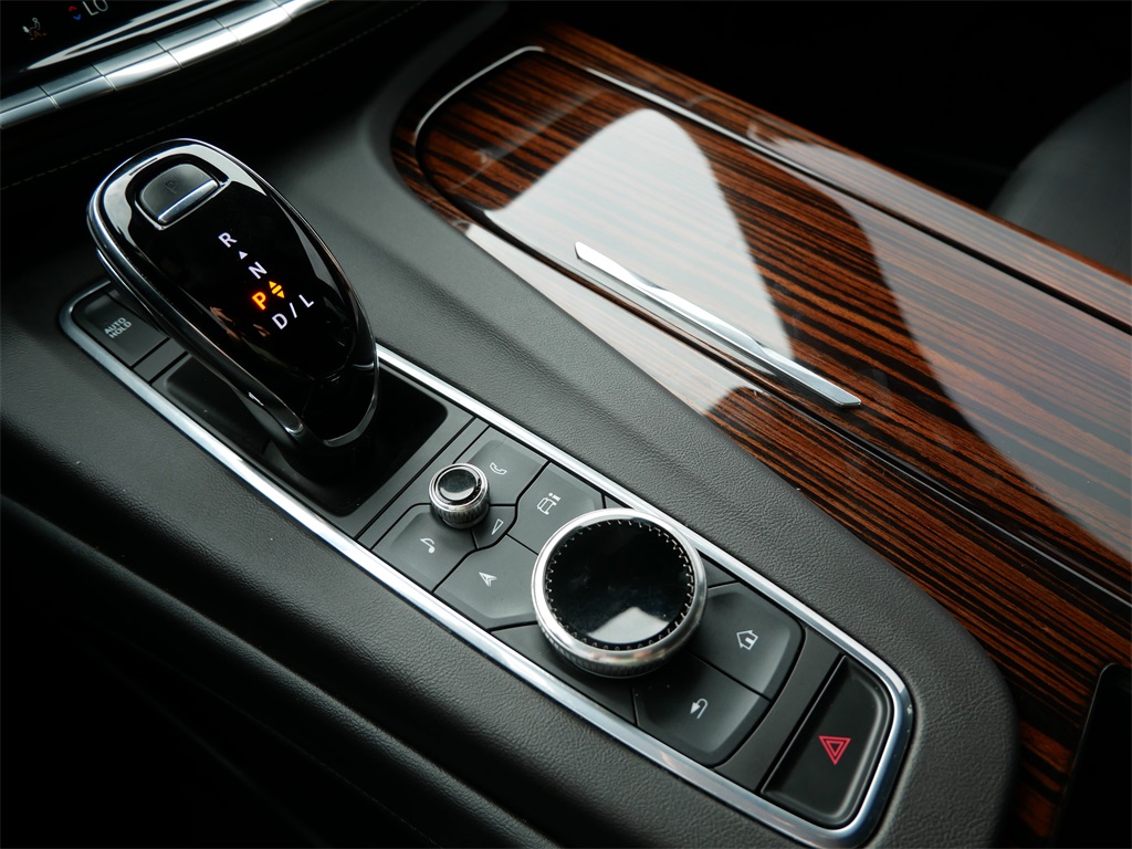 2023 Cadillac Escalade Premium Luxury photo 22