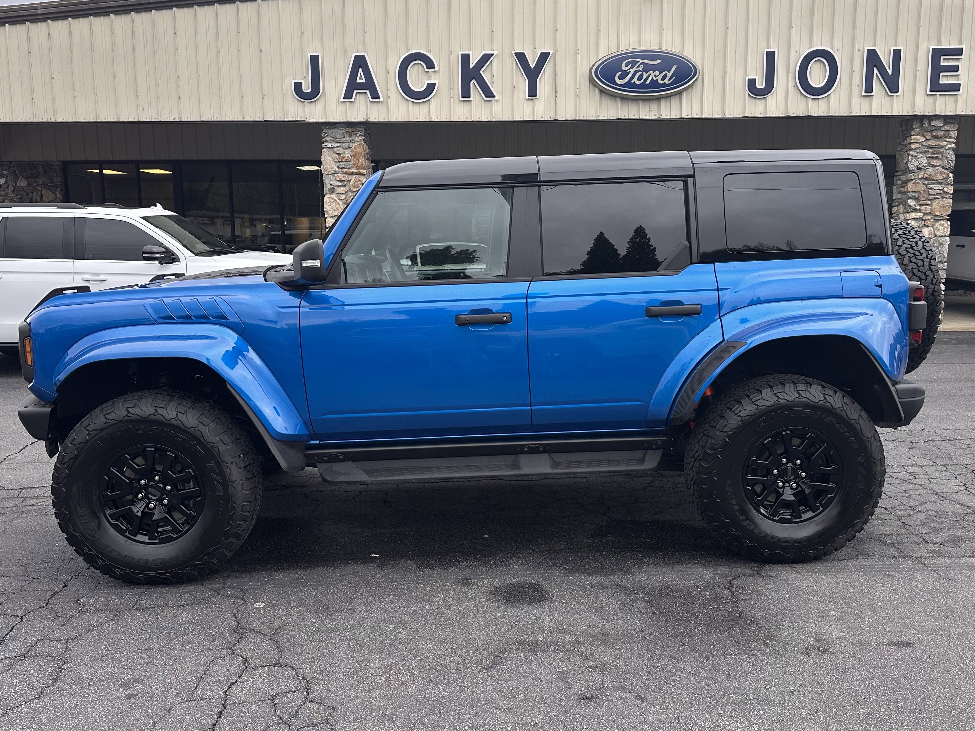 2024 Ford Bronco 4-Door Raptor's photo