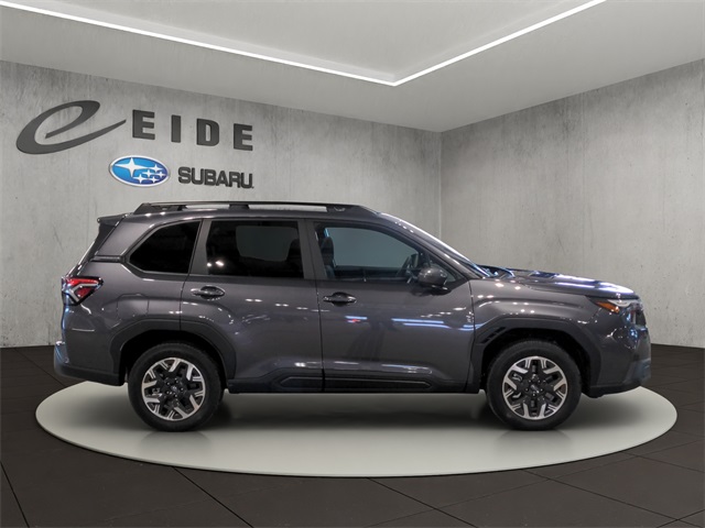 2026 Subaru Forester Premium photo 4