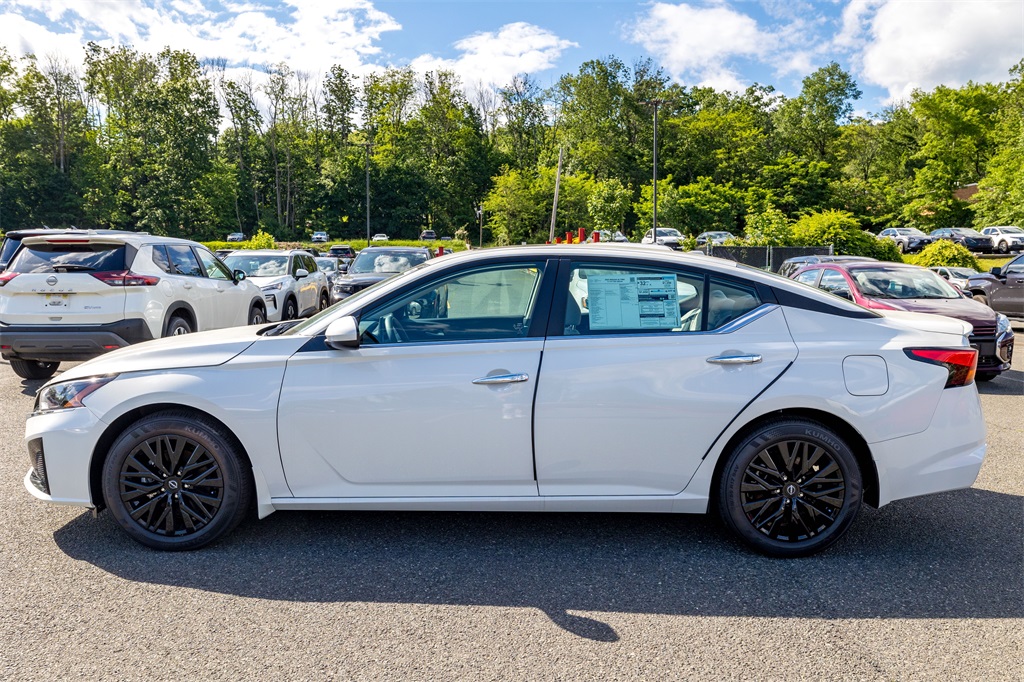 2025 Nissan Altima SV Special Edition photo 8