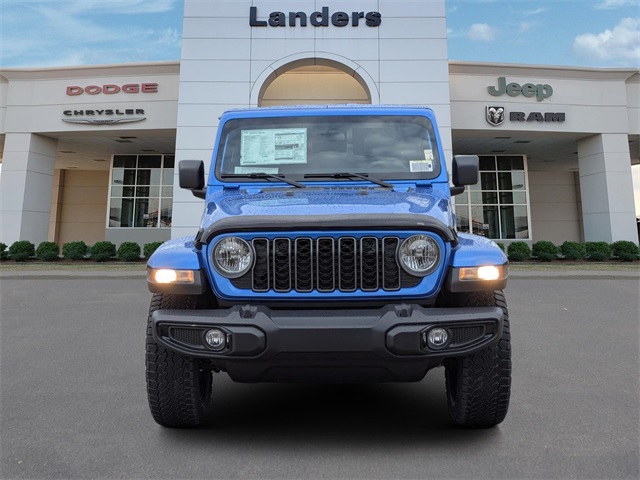 2025 Jeep Gladiator photo 2