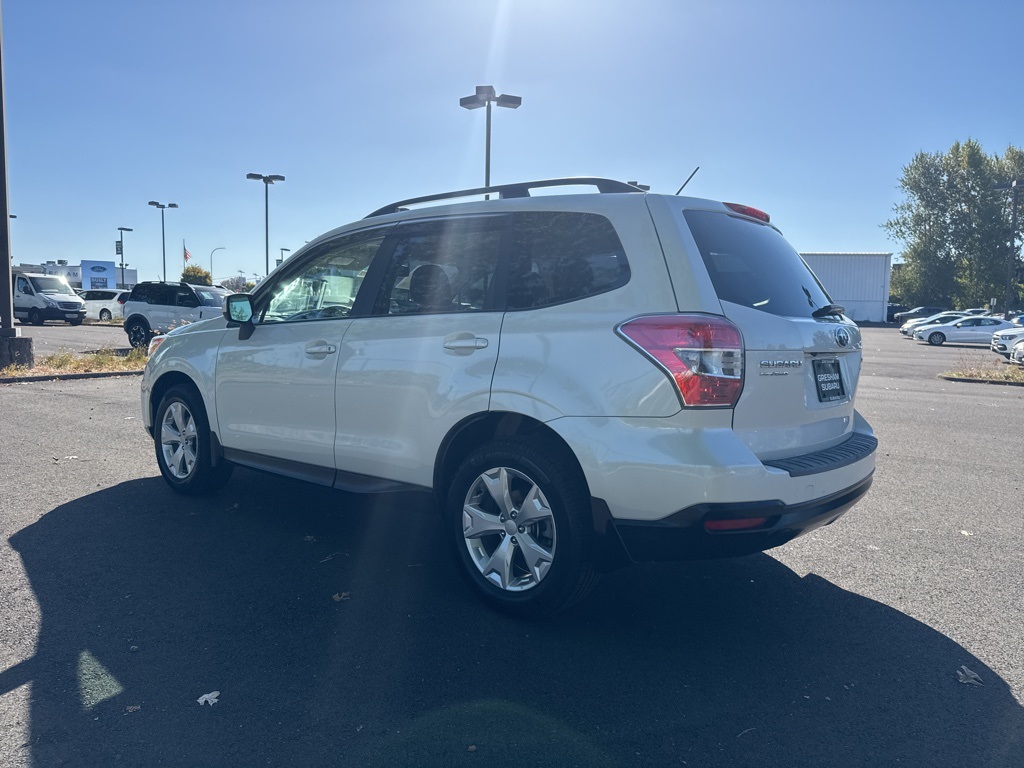 2015 Subaru Forester 2.5i Premium photo 3