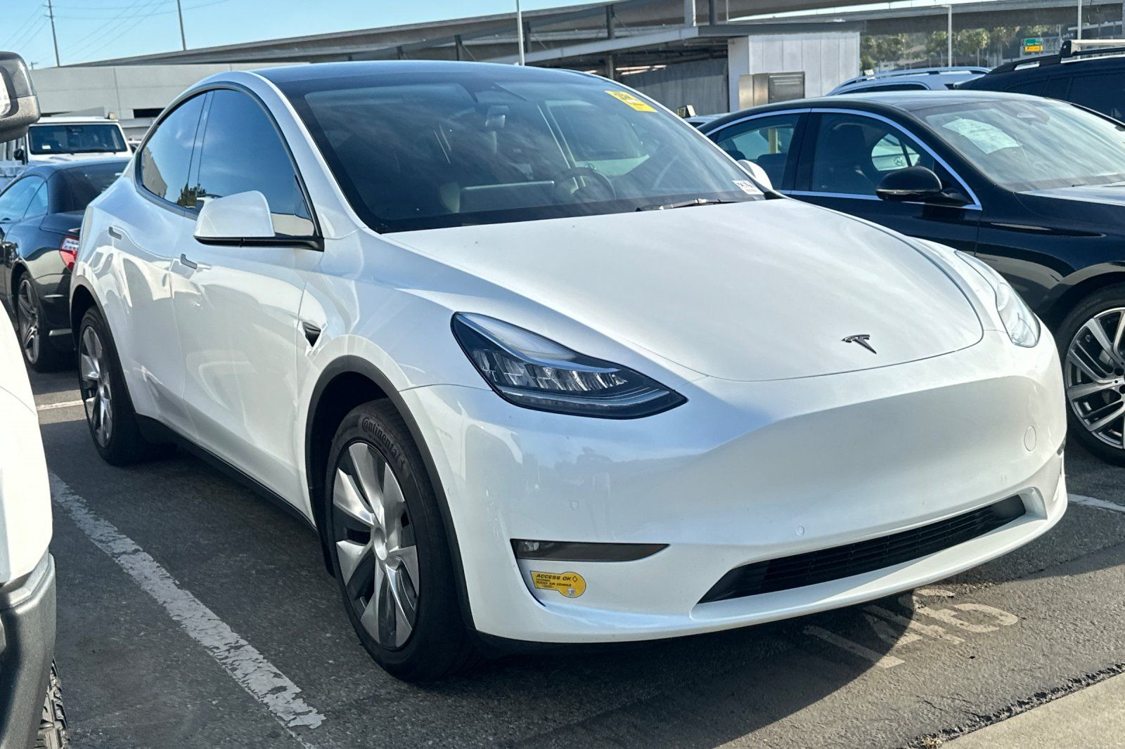 2022 Tesla Model Y Long Range photo 9