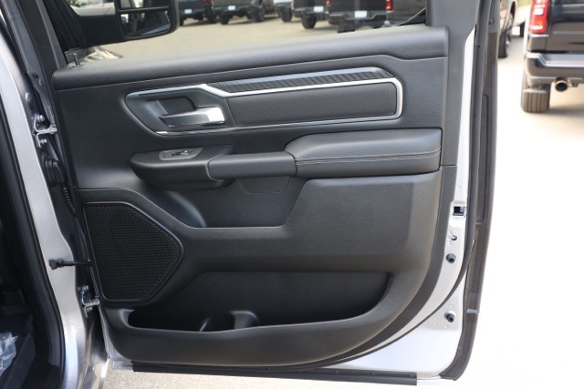 New 2026 Billet Silver Metallic Clear-Coat Exterior Paint RAM Big Horn/Lone Star image 17