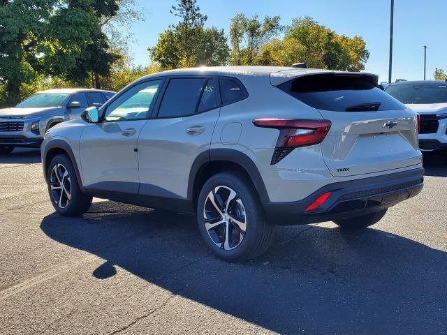 2026 Chevrolet Trax photo 2