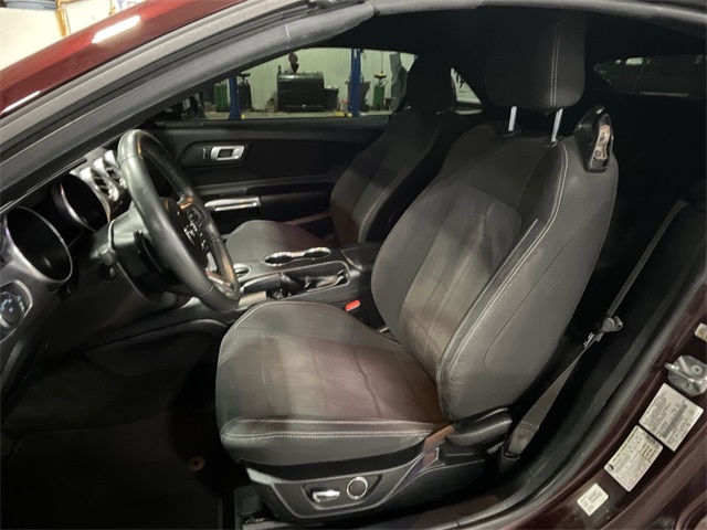 2018 Ford Mustang EcoBoost photo 17