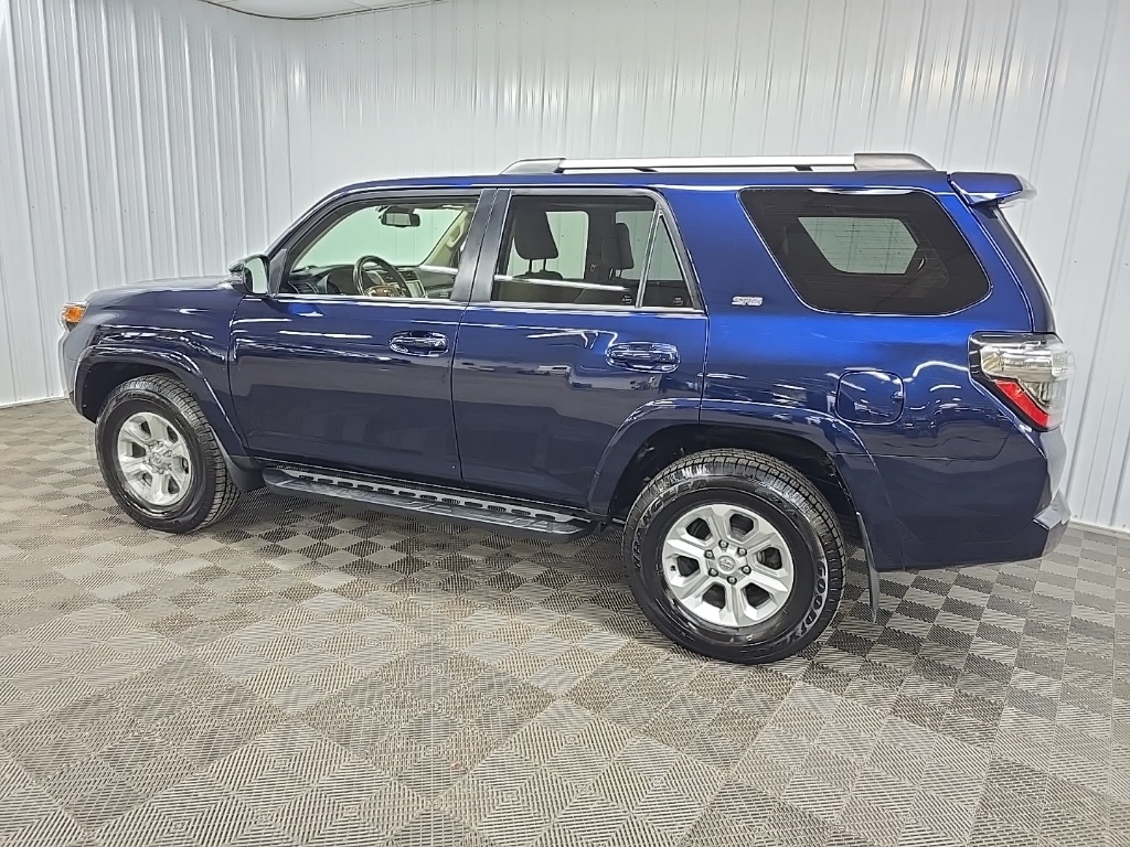 2022 Toyota 4Runner SR5 Premium photo 4