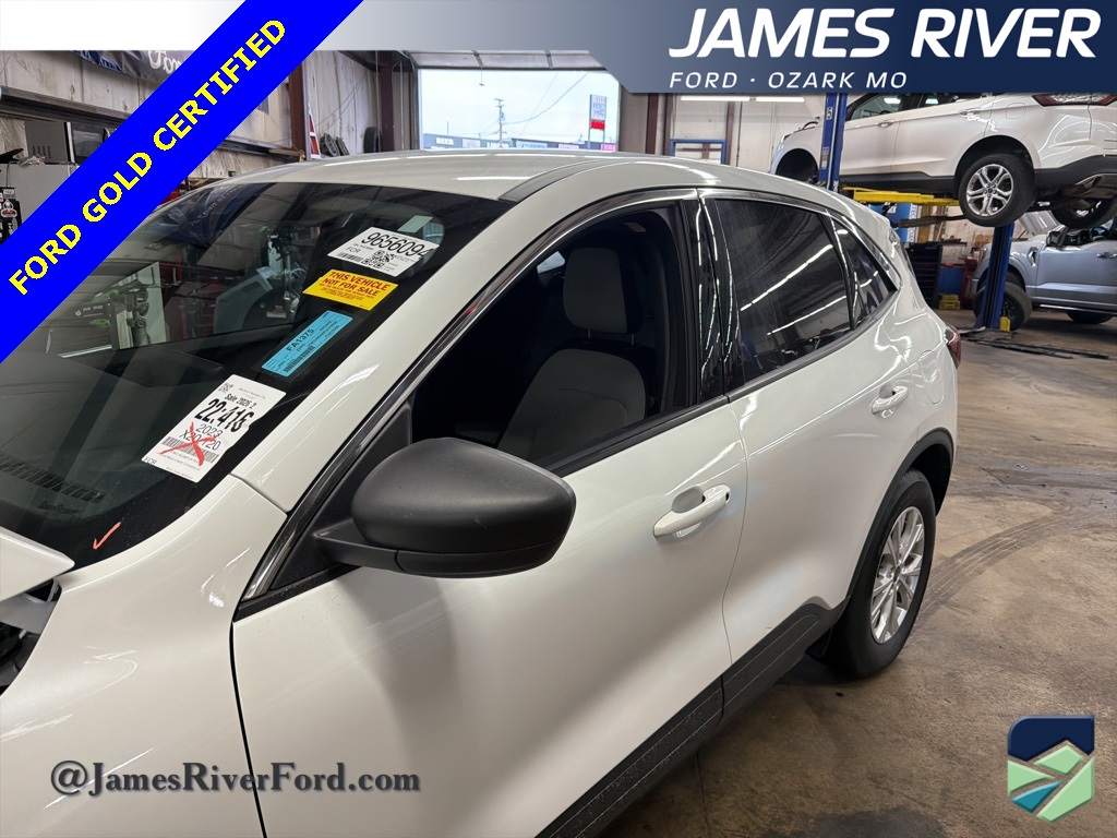 2023 Ford Escape Active's photo