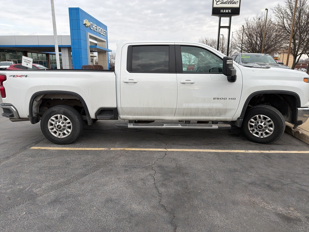 2025 CHEVROLET SILVERADO HD - Image 6