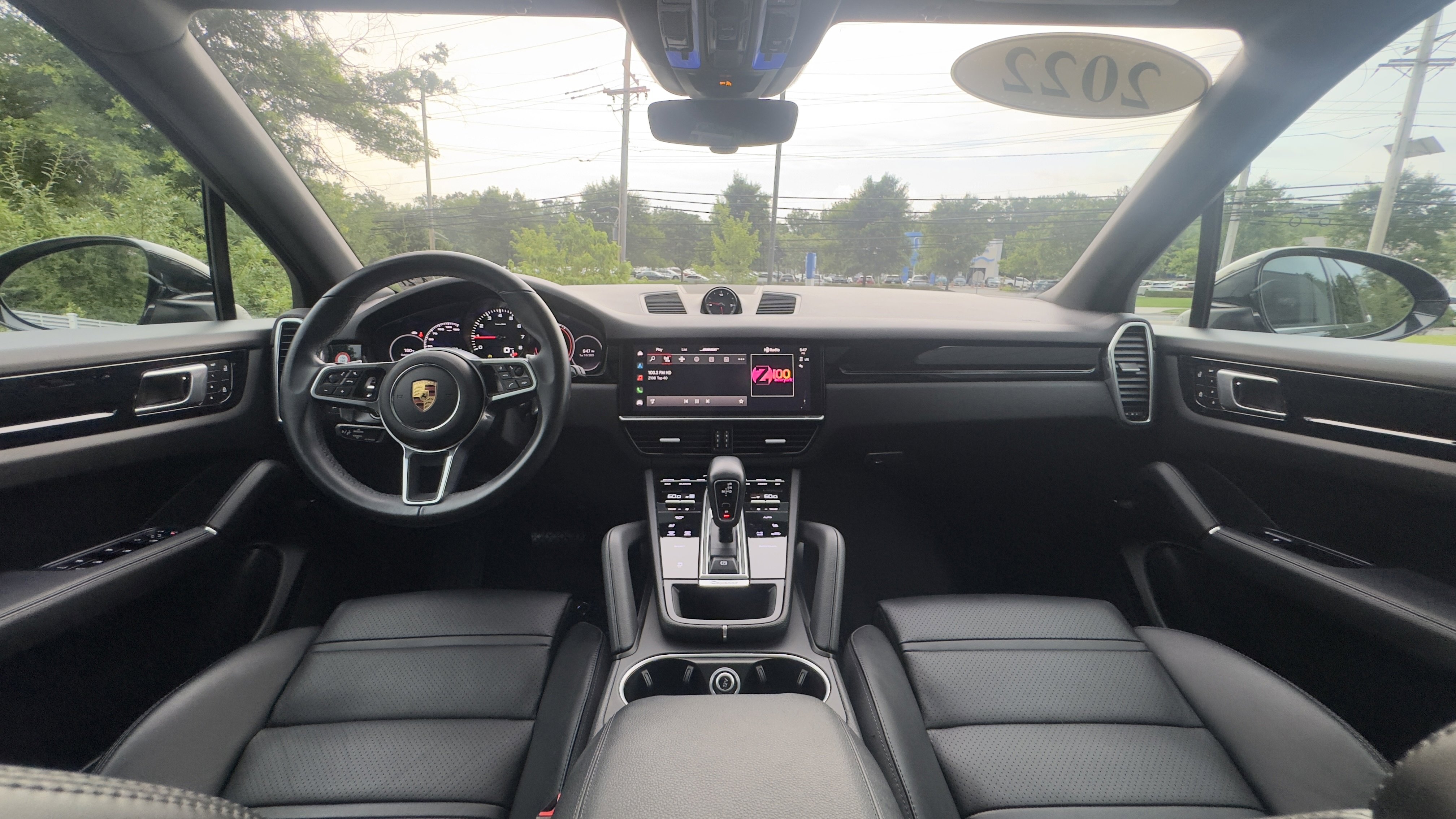 2022 Porsche Cayenne Base photo 3
