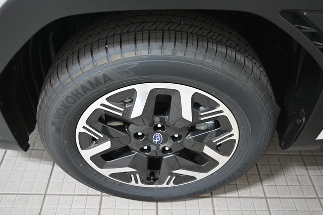 2025 Subaru Forester Premium photo 15