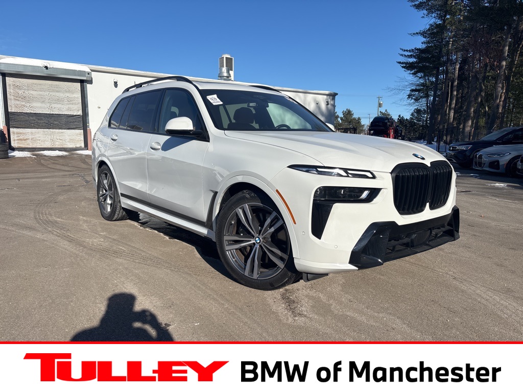 2023 BMW X7 40i's photo