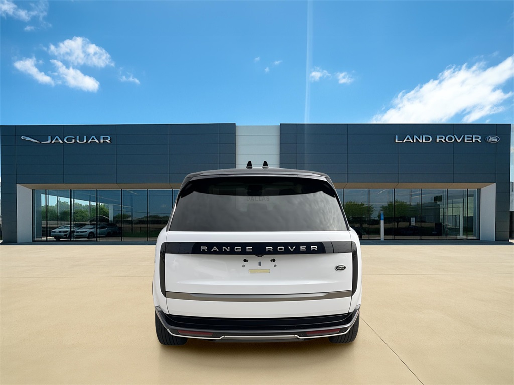 2023 Land Rover Range Rover SE photo 8