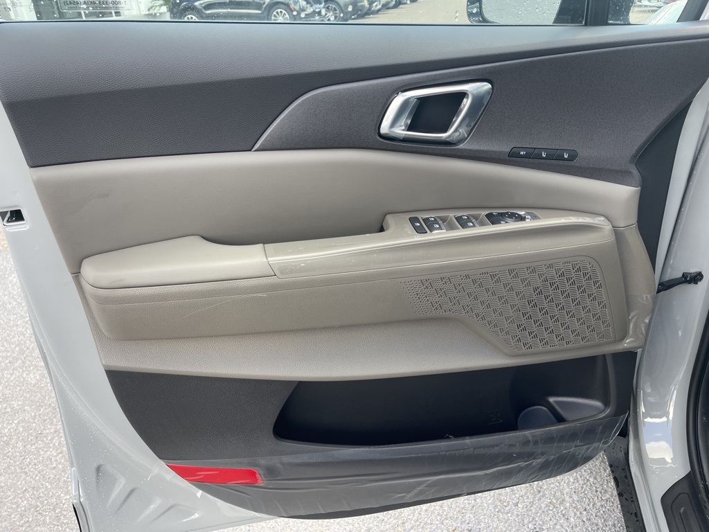 2026 Kia Carnival EX photo 11