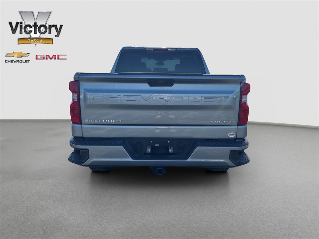 2025 Chevrolet Silverado 1500 Custom photo 5