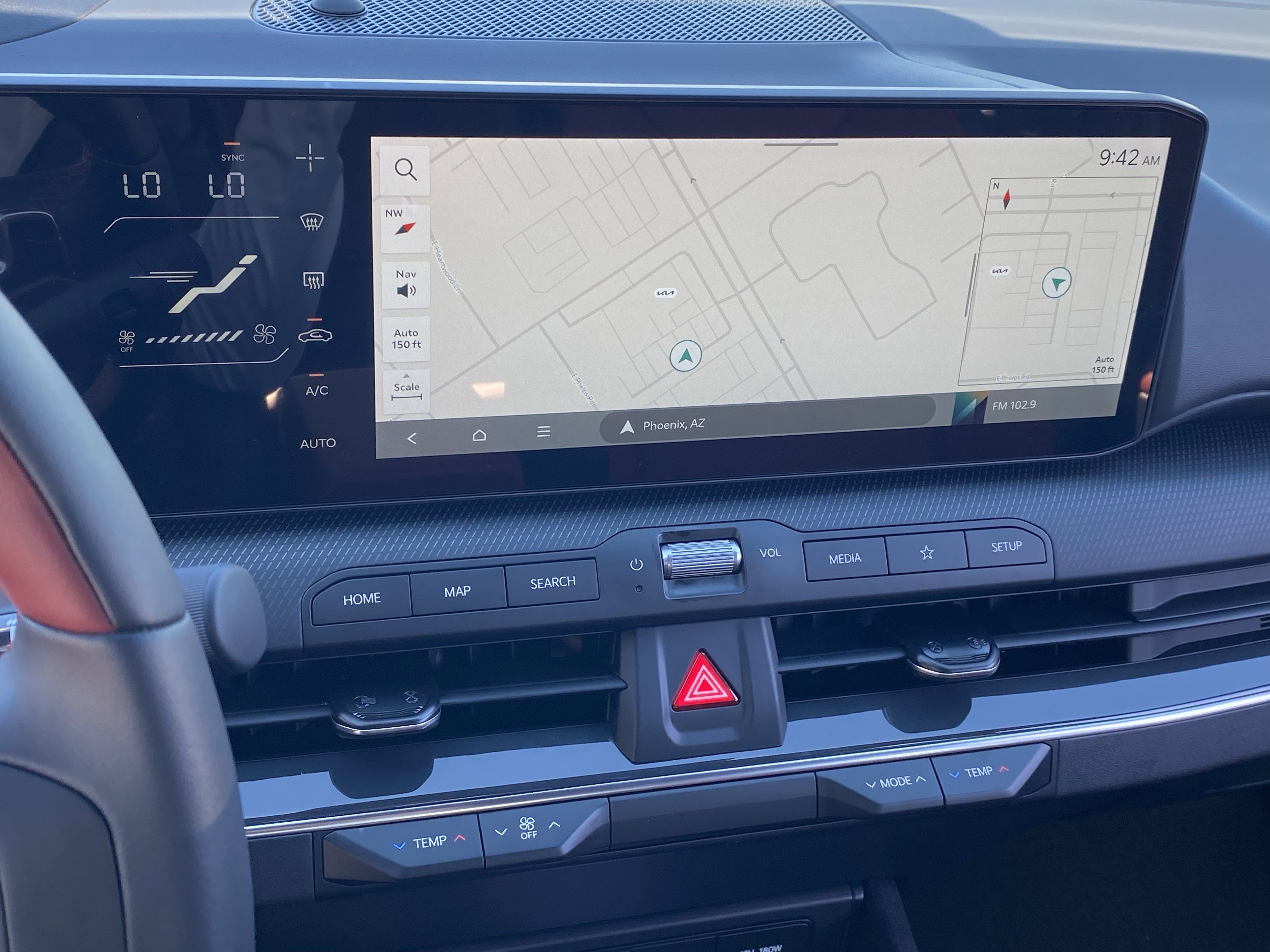 2025 Kia K4 GT-Line photo 2