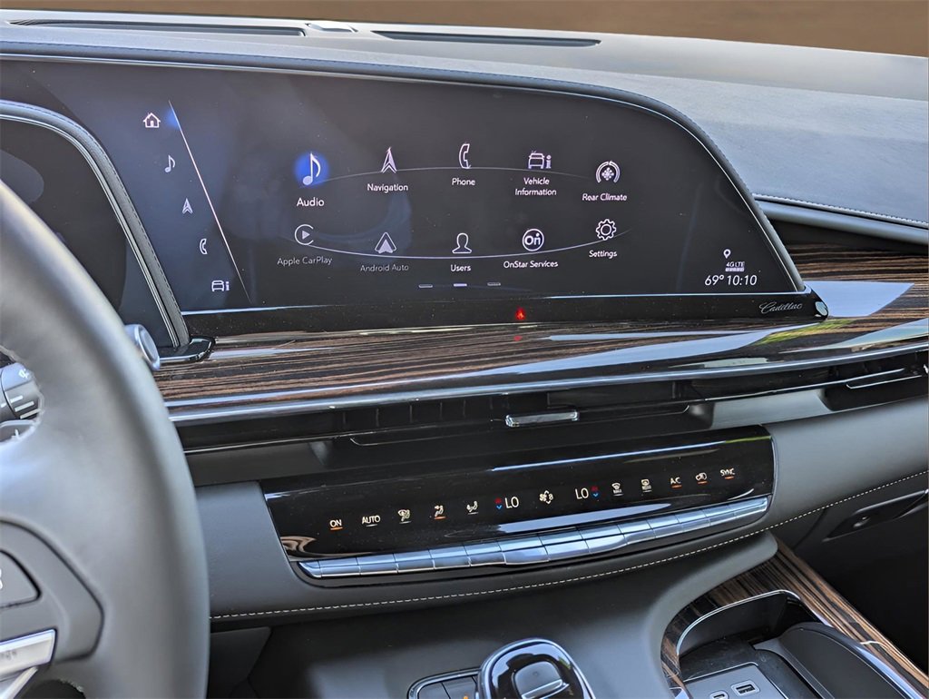 2024 Cadillac Escalade Premium Luxury photo 18