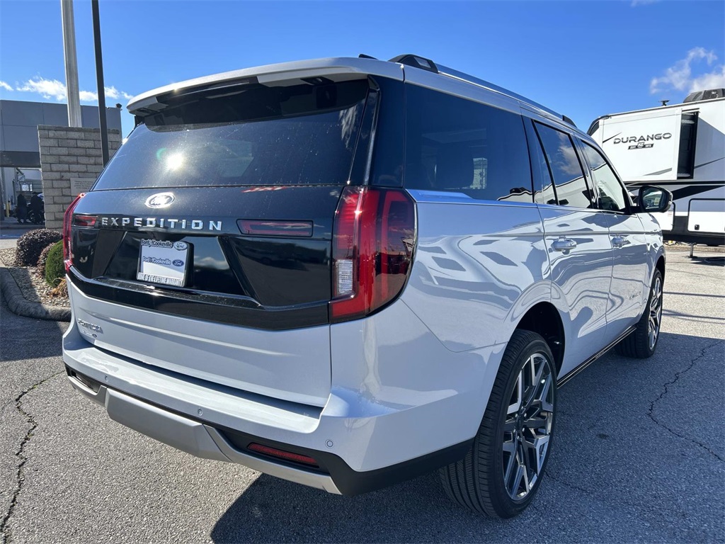 2025 Ford Expedition Platinum photo 3