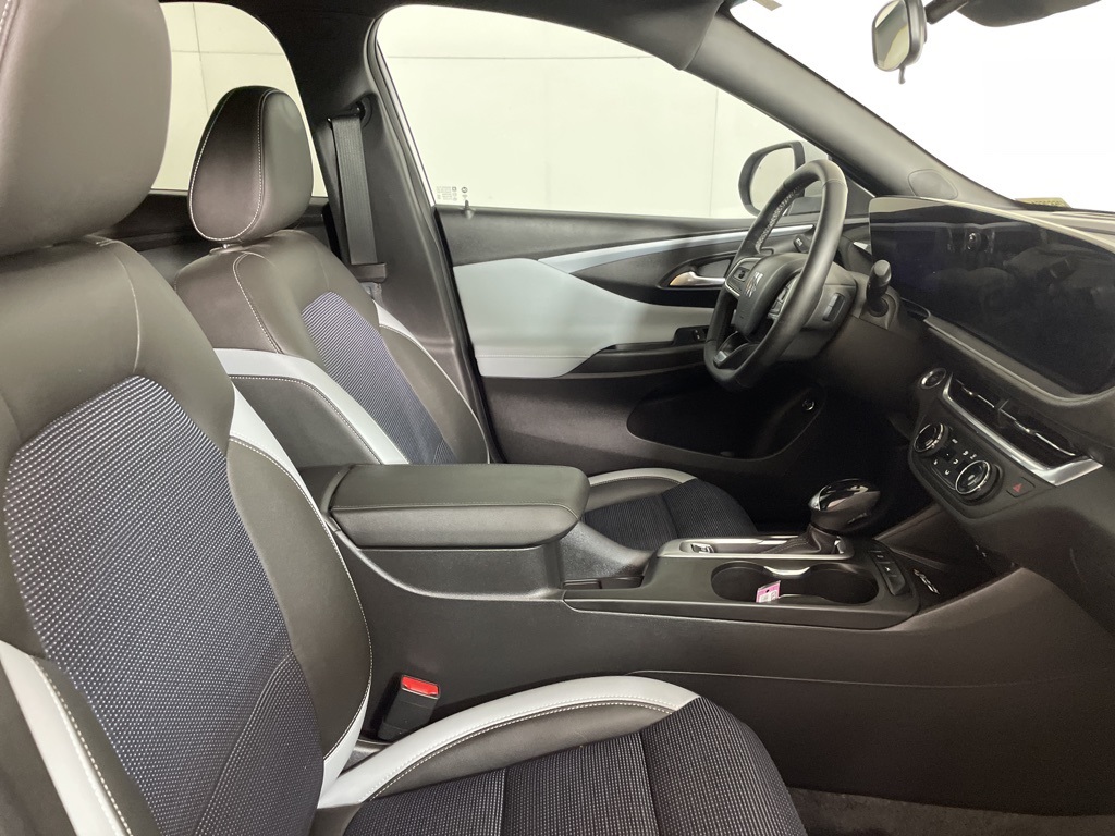 2024 Buick Envista Preferred photo 12