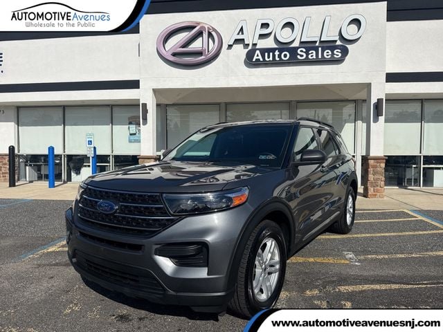 2023 Ford Explorer XLT's photo