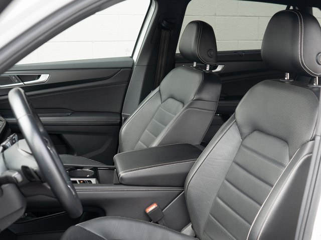 2024 Volkswagen Atlas Cross Sport SEL R-Line photo 4