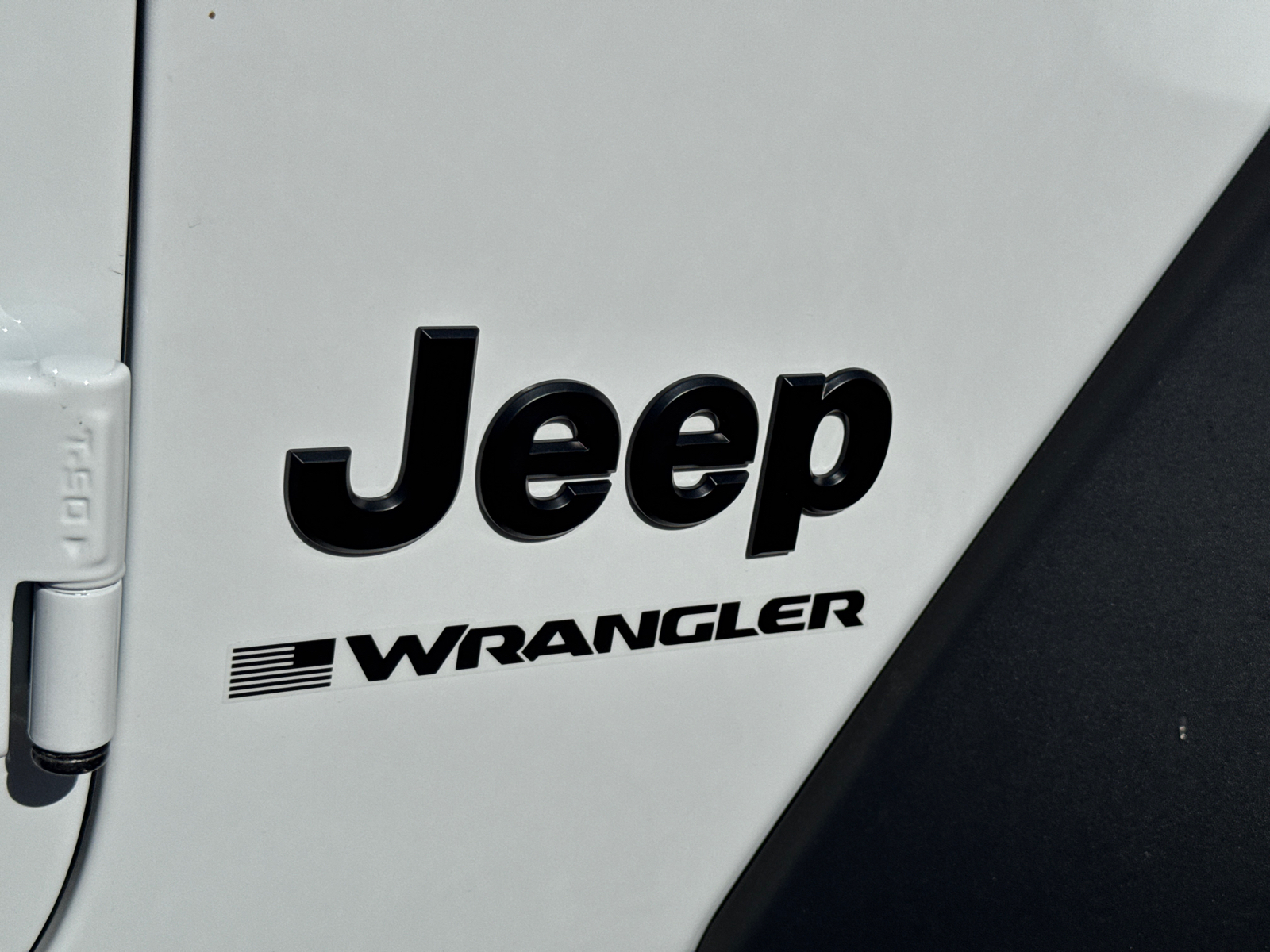 2025 Jeep Wrangler Willys photo 2