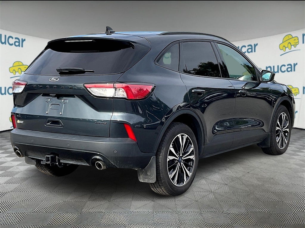 2022 Ford Escape SEL photo 4