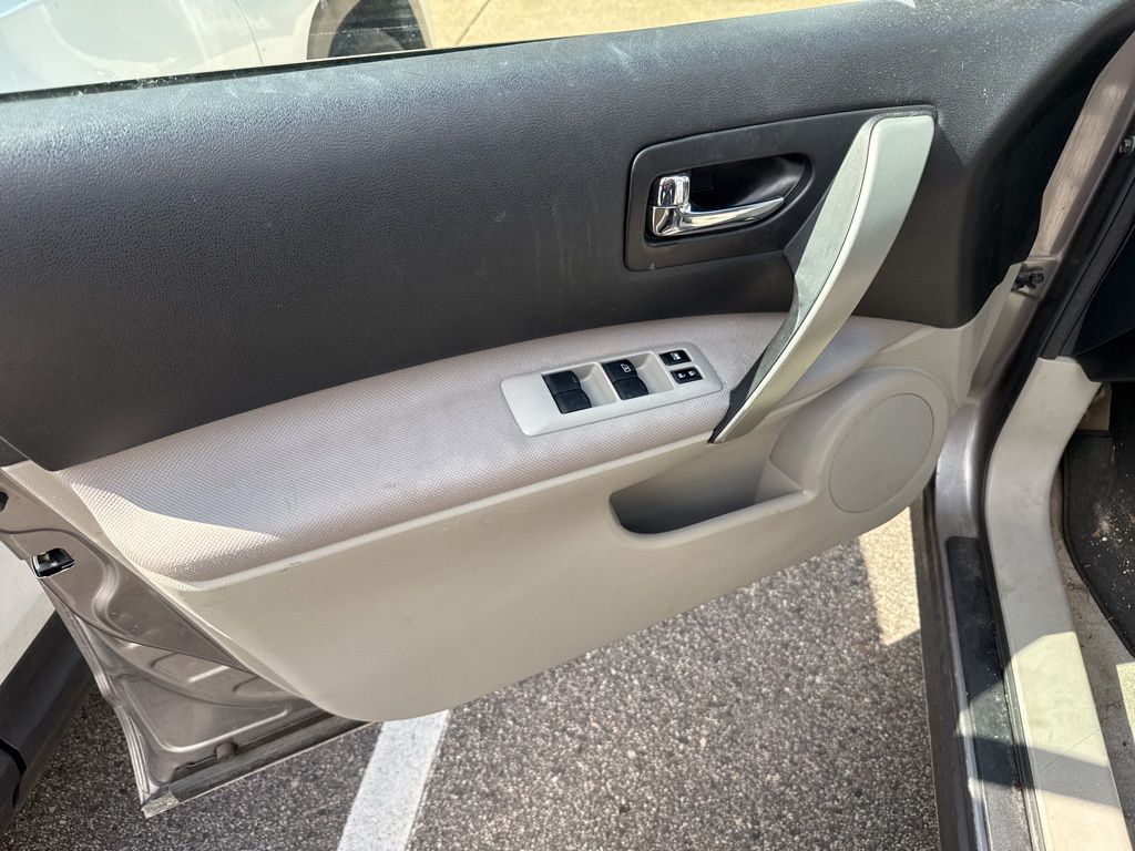 2013 Nissan Rogue S photo 4