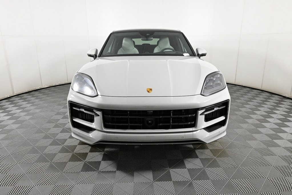 2026 Porsche Cayenne GTS Coupe photo 32