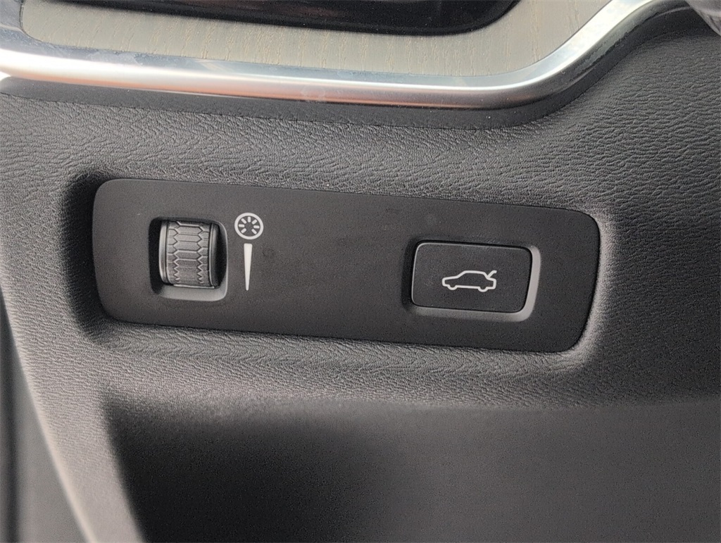 2021 Volvo V60 Cross Country T5 photo 29