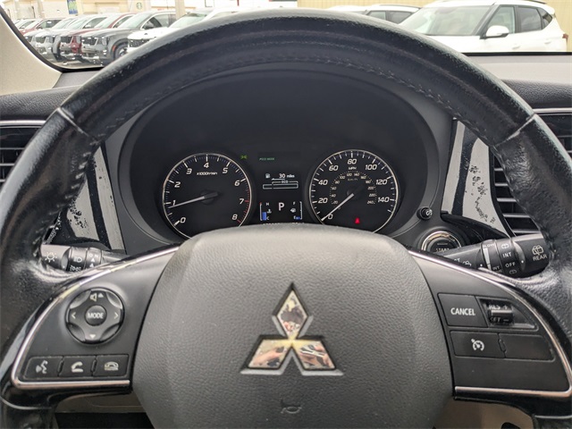 2017 Mitsubishi Outlander SE photo 26